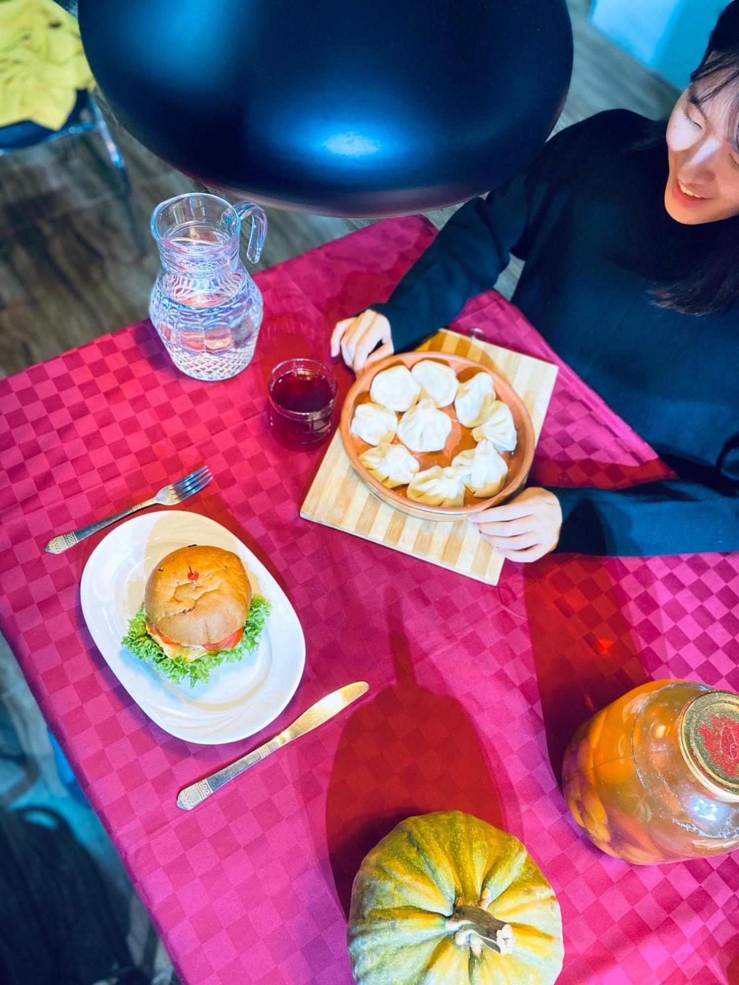 库塔伊西 Relax Station酒店 外观 照片